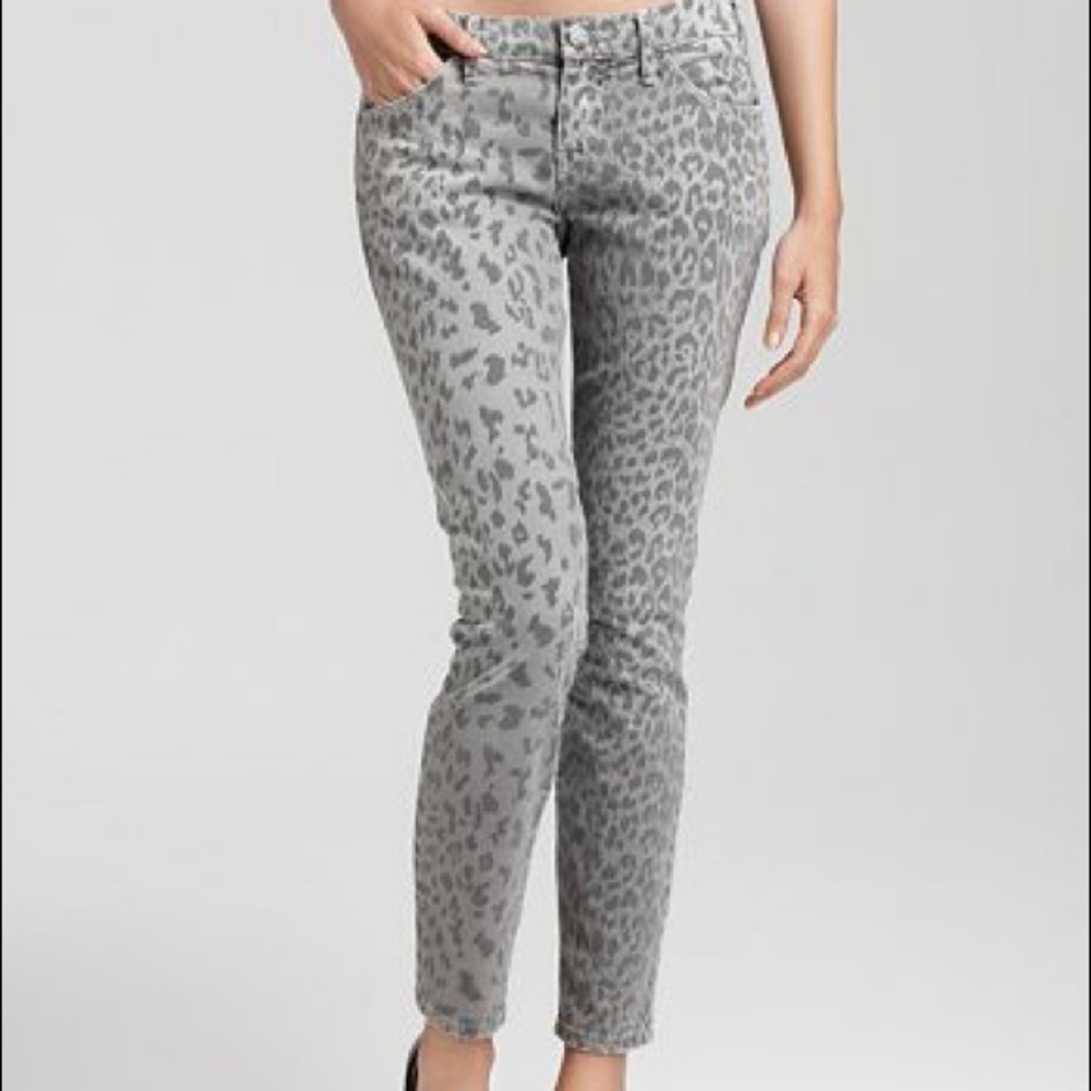 Current/Elliot The Stiletto in Grey Leopard 26